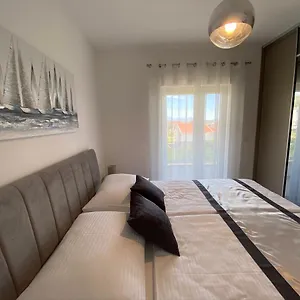  Apartment Tragurium